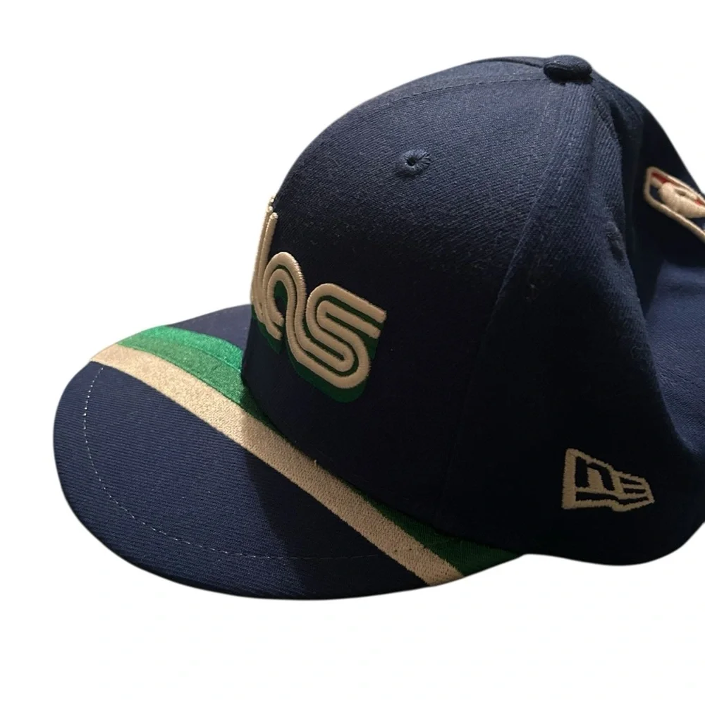 Dallas Mavericks New Era 2022/23 City Edition Official 9FIFTY Snapback Men's NBA
